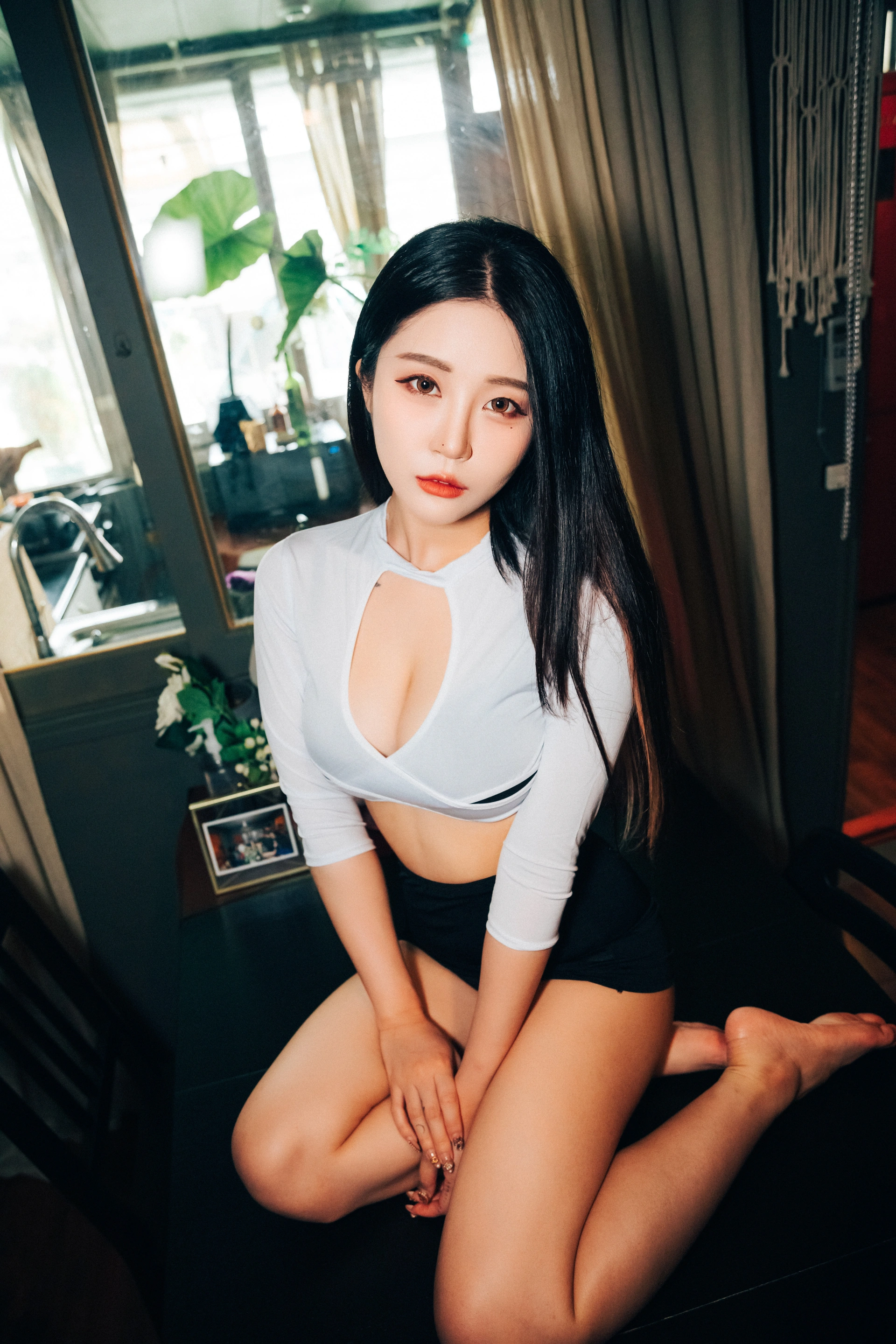 032.[Loozy] Bomi (보미) - Roomate 1